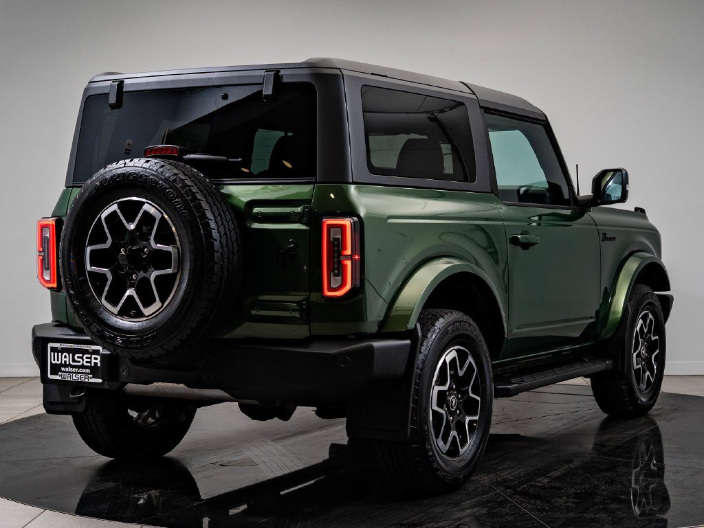 Used 2023 Eruption Green Metallic Ford Outer Banks image 10