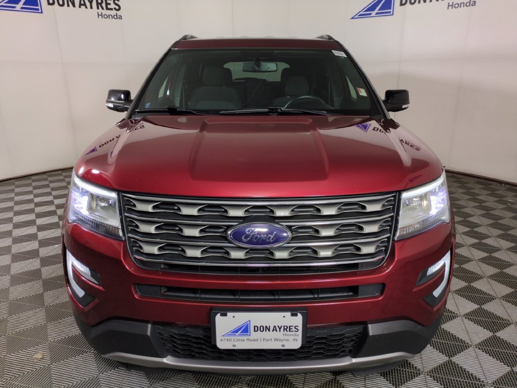 Used 2017 Ruby Red Metallic Ford XLT image 10