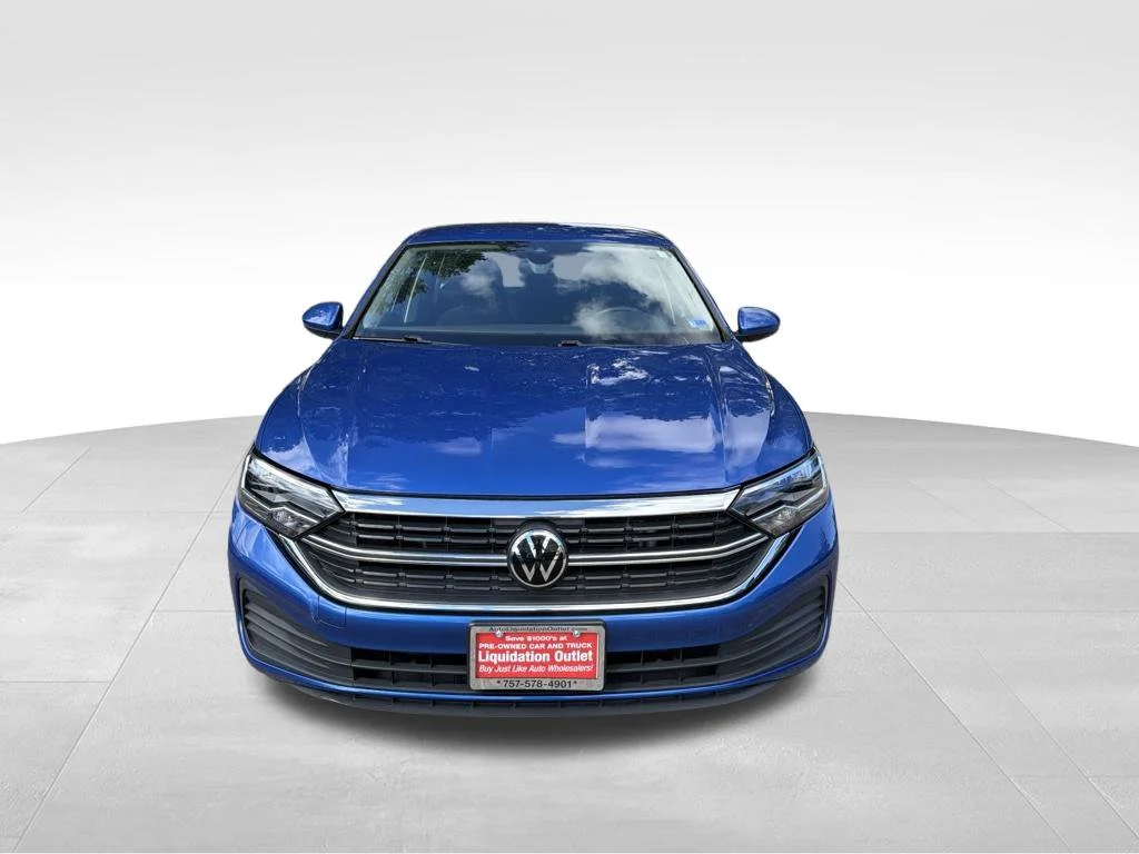 Used 2023 Blue Volkswagen 1.5T S image 2