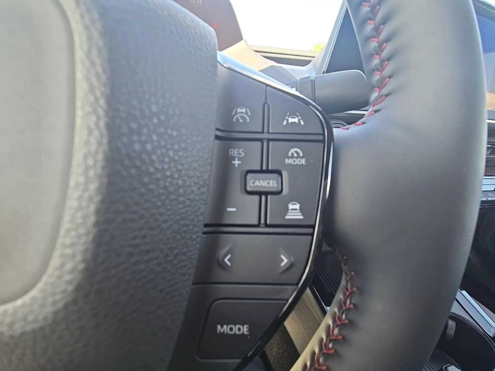 New 2025 Wind Chill Pearl Toyota SE image 22