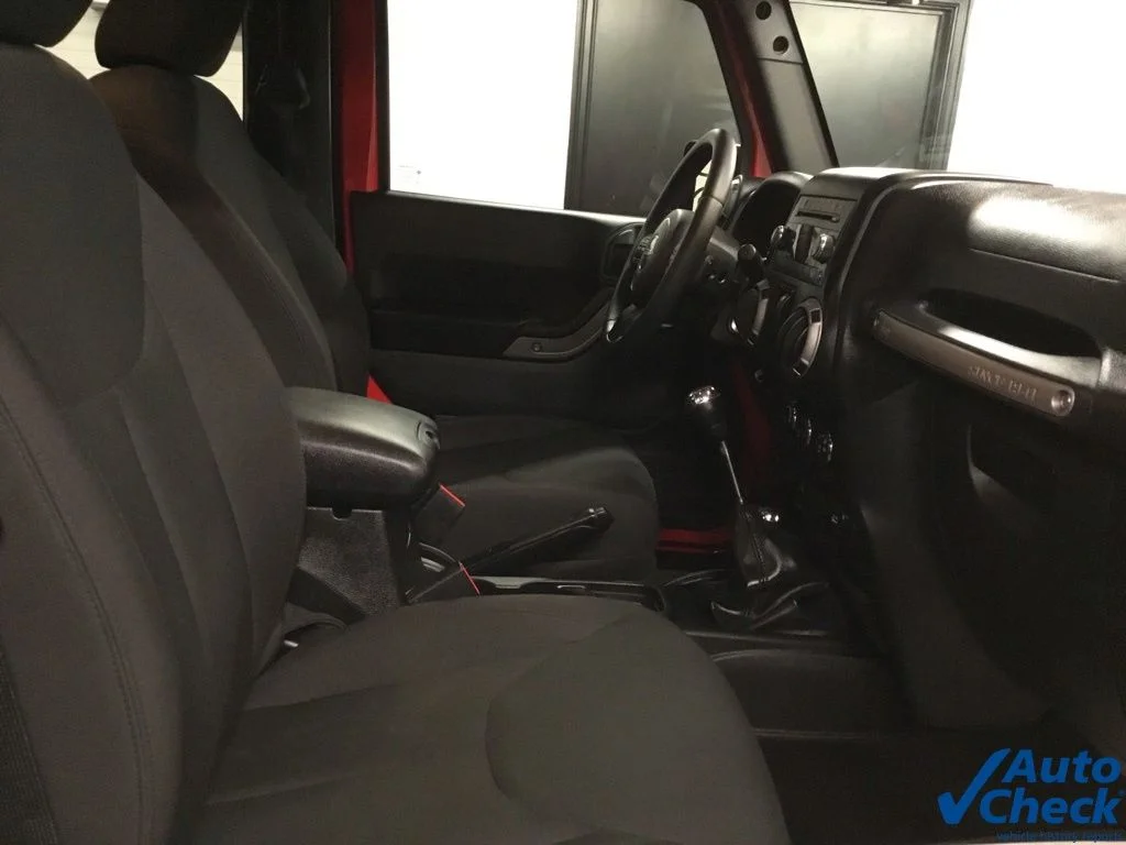 Used 2015 Red Jeep Sport image 28