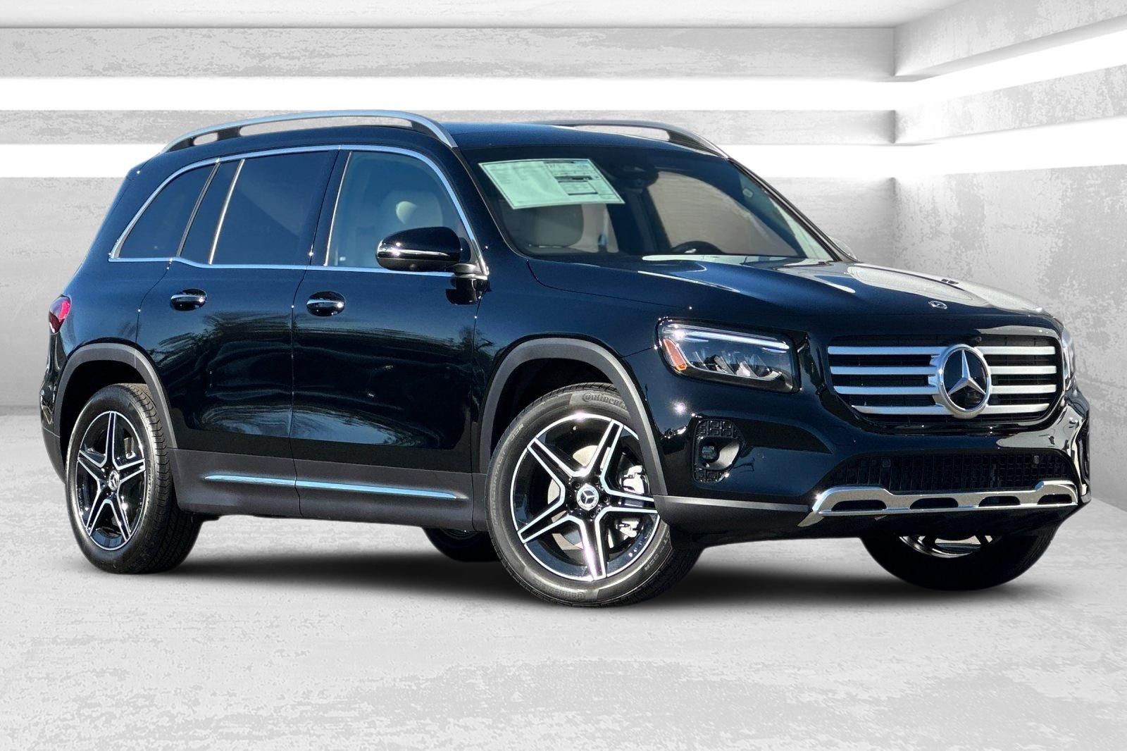 2026 Mercedes-Benz GLB GLB 250 4MATIC's photo