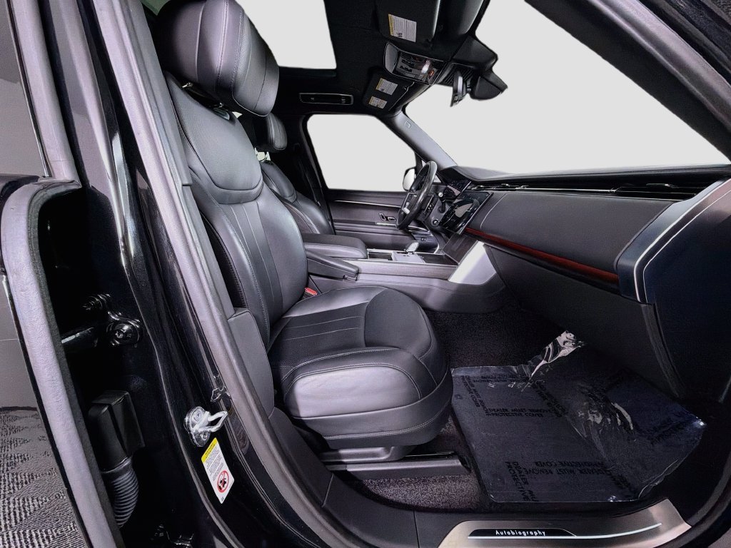 Used 2025 Black Land Rover Autobiography image 31