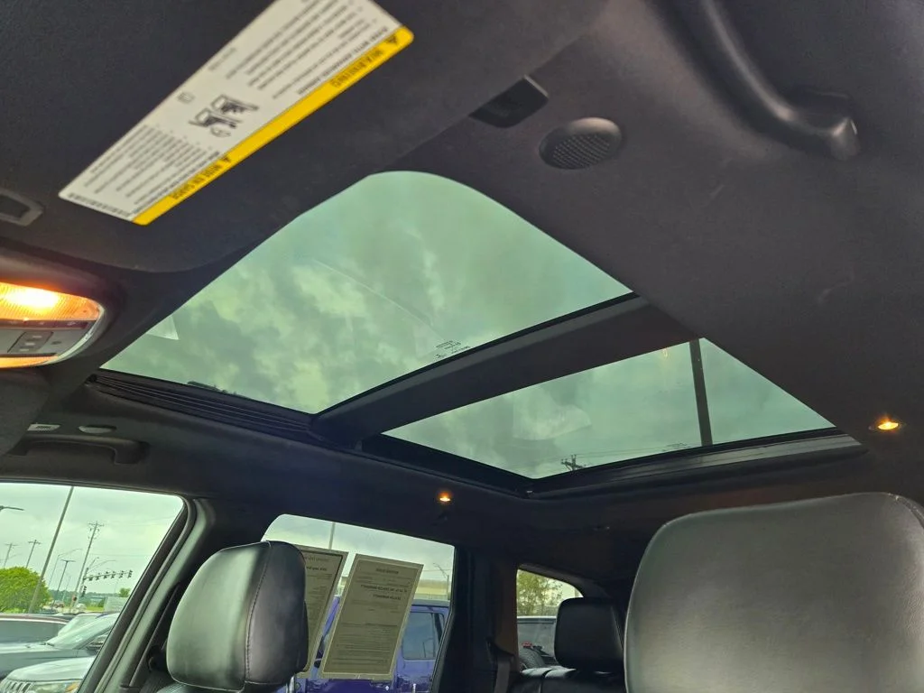 Used 2019 Black Jeep Limited image 30