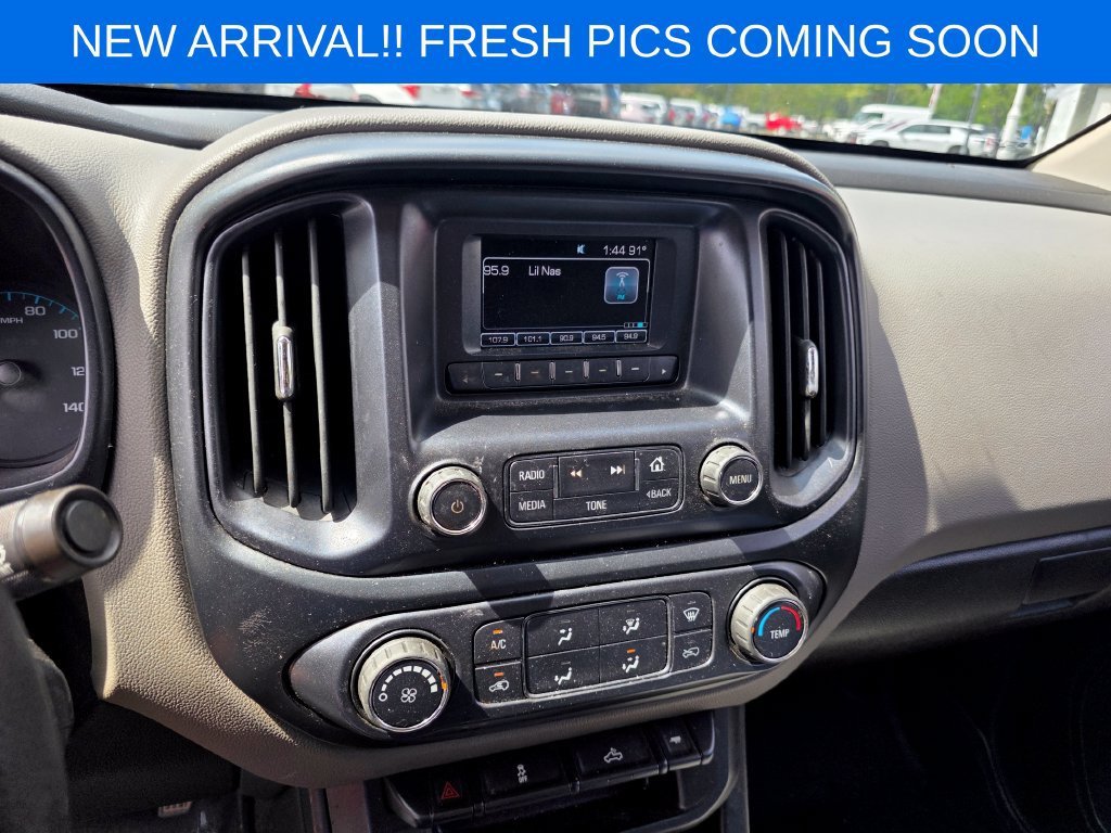 Used 2017 SILVER ICE METALLIC Chevrolet 2WD WT image 9