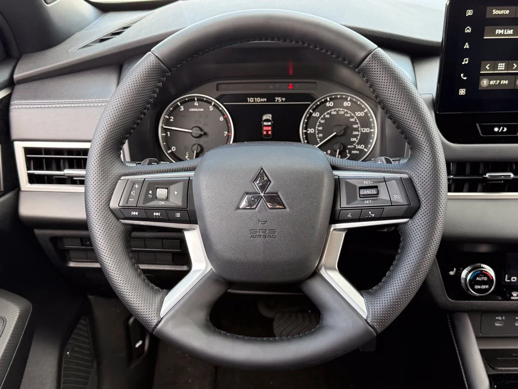 New 2026 White Mitsubishi LE 1.5T S-AWC image 14