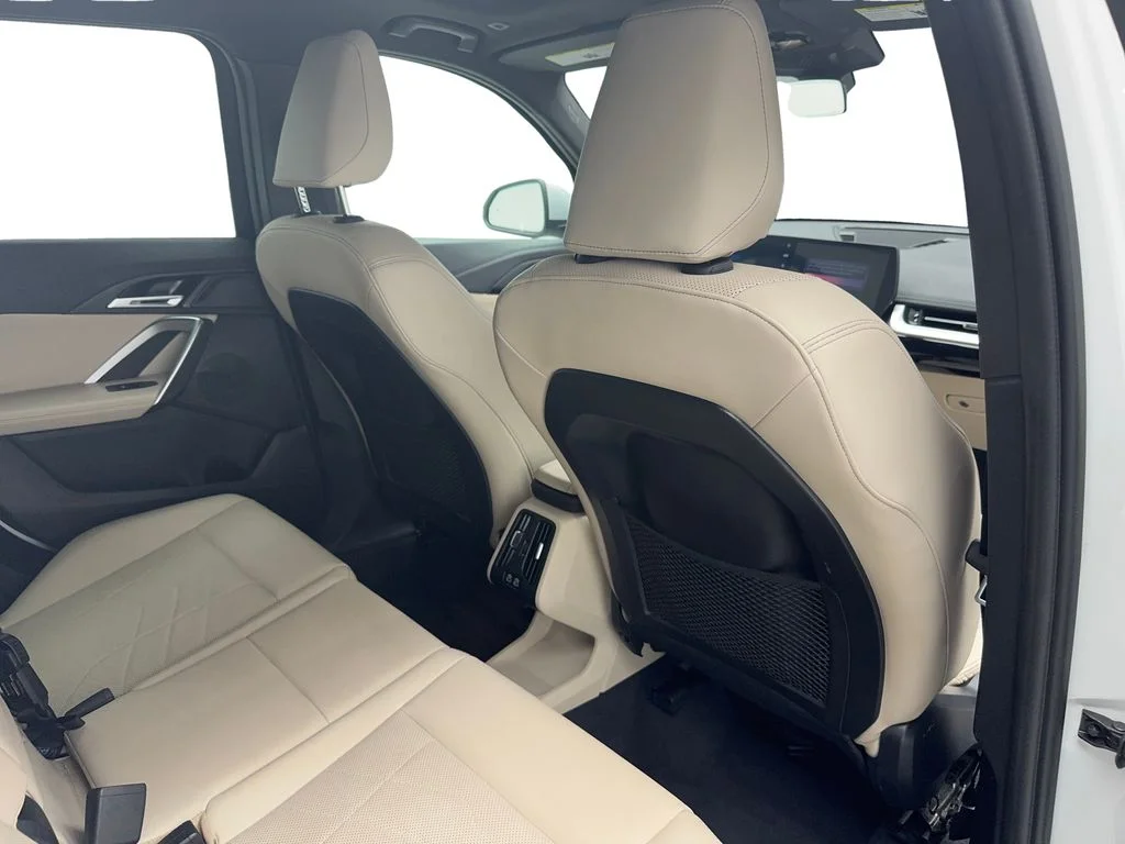 Used 2024 White BMW xDrive28i image 30