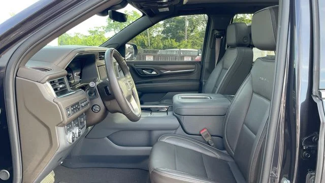 2024 GMC Yukon Denali - Photo 20