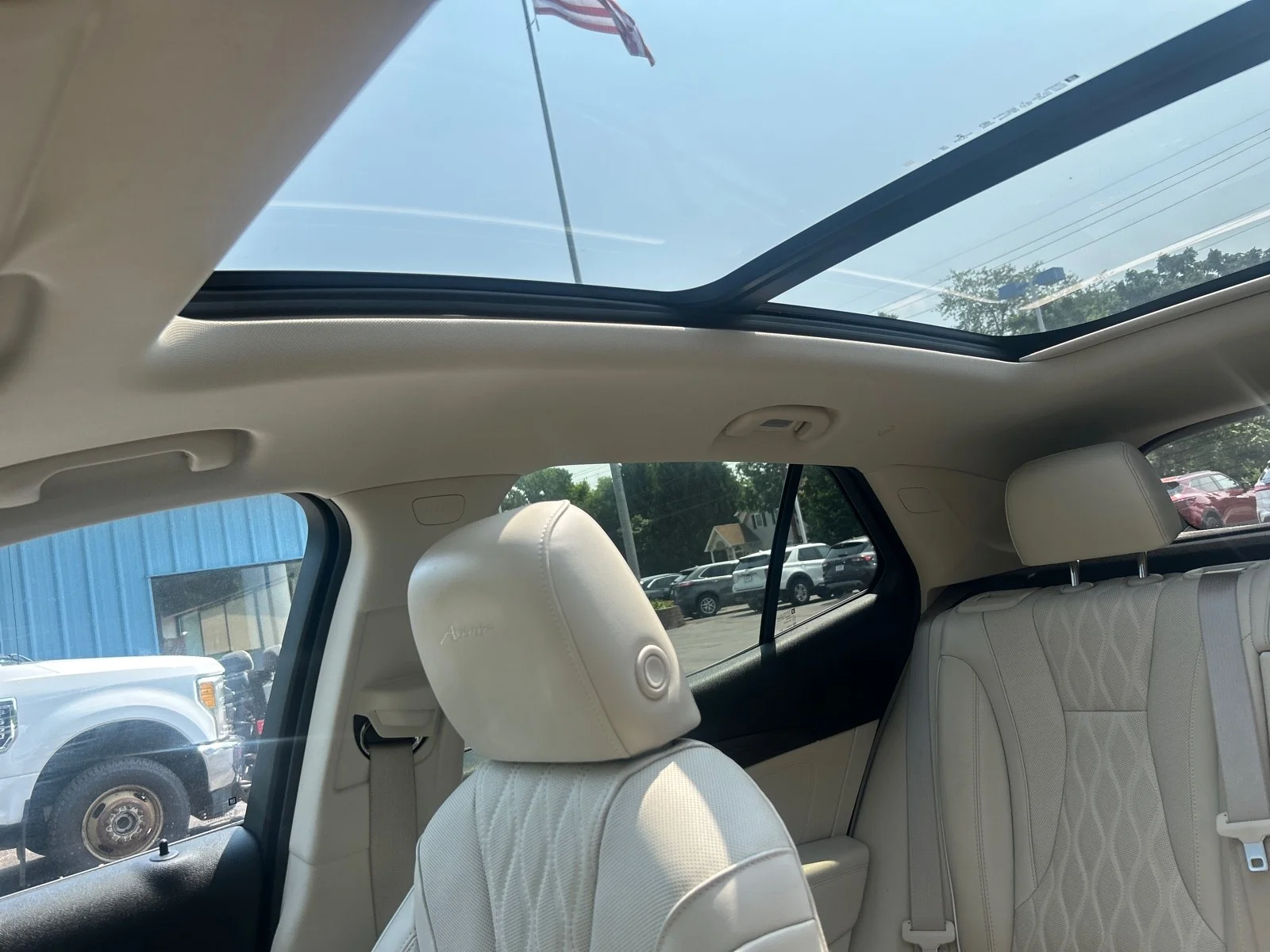 Used 2023 White Buick Avenir image 25