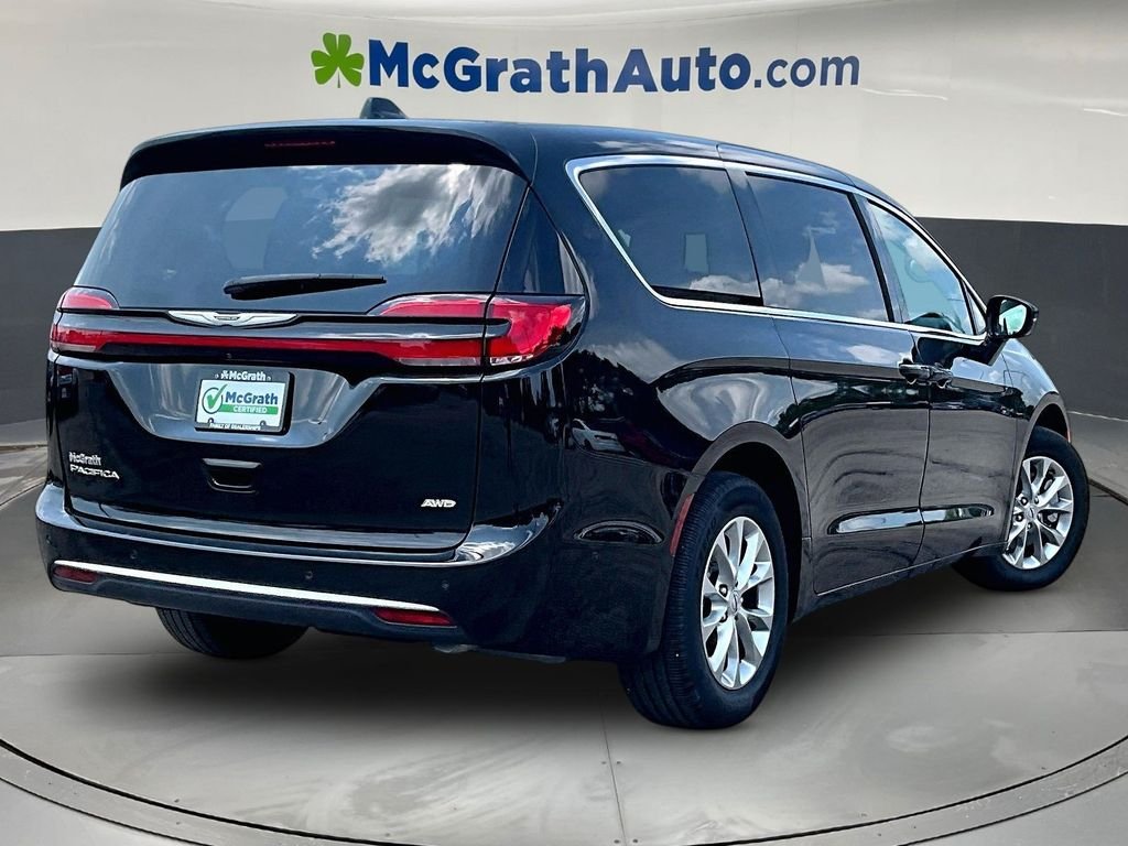 Used 2024 Black Chrysler Touring L image 7