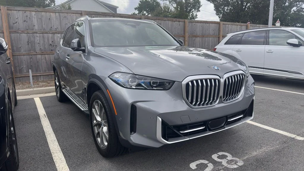 Used 2024 Skyscraper Gray Metallic BMW sDrive40i image 1