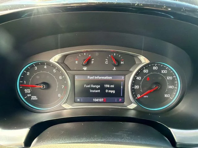 Used 2020 Silver Chevrolet 3LT image 34