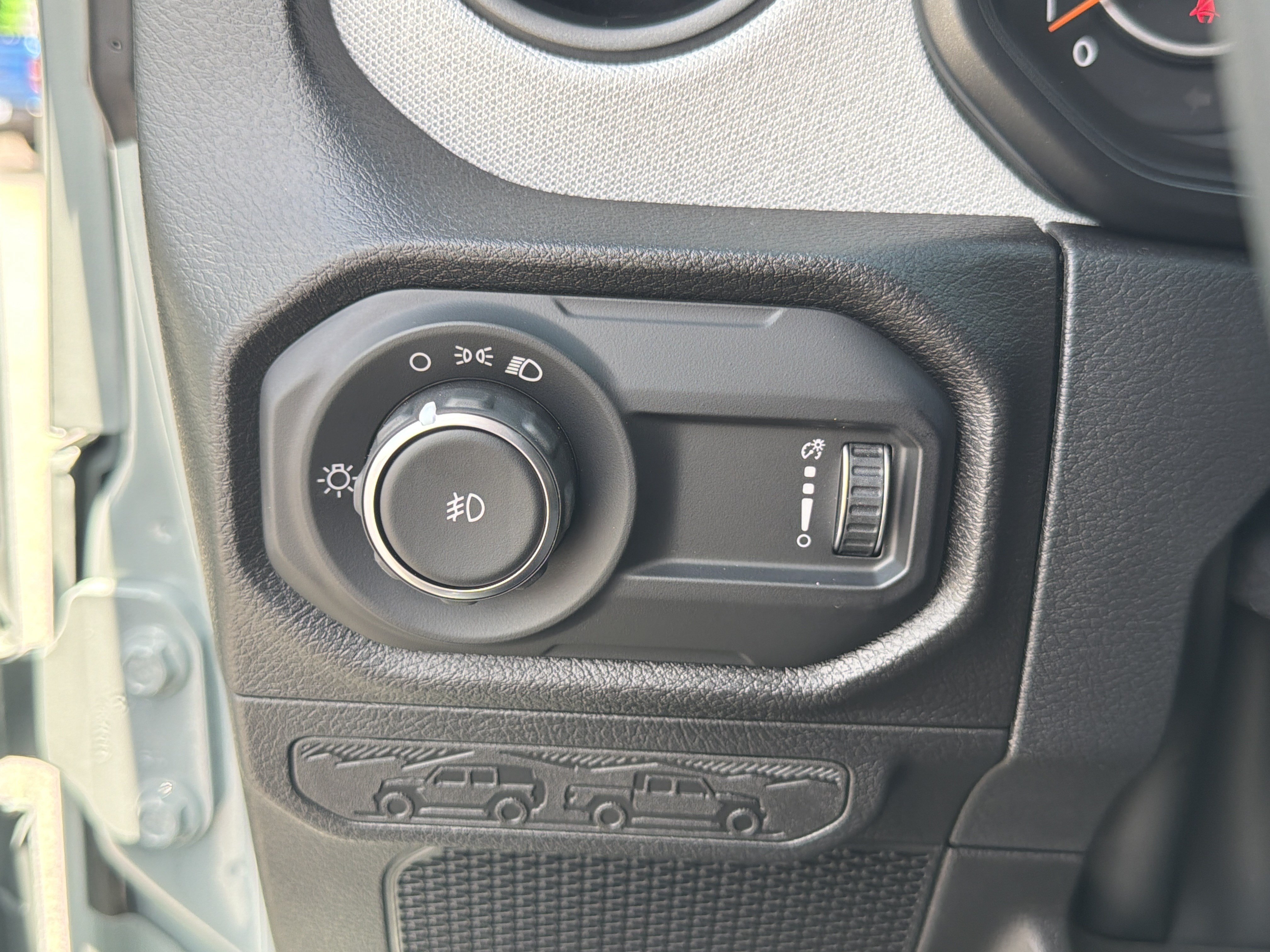 New 2026 Earl Clearcoat Jeep Sport image 37