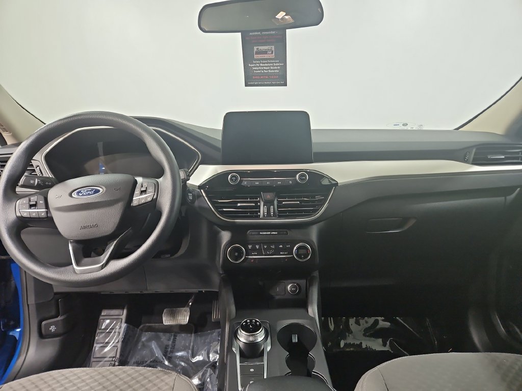 Used 2020 Blue Ford SE image 18