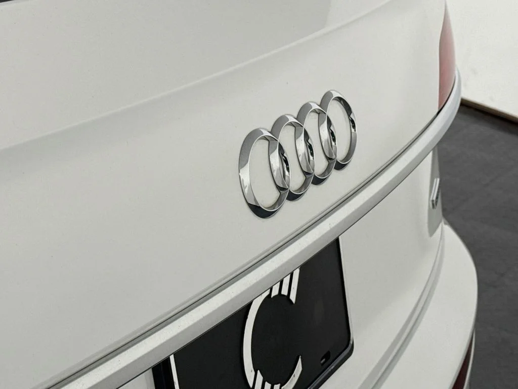 Used 2023 Ibis White Audi 40 Premium image 21