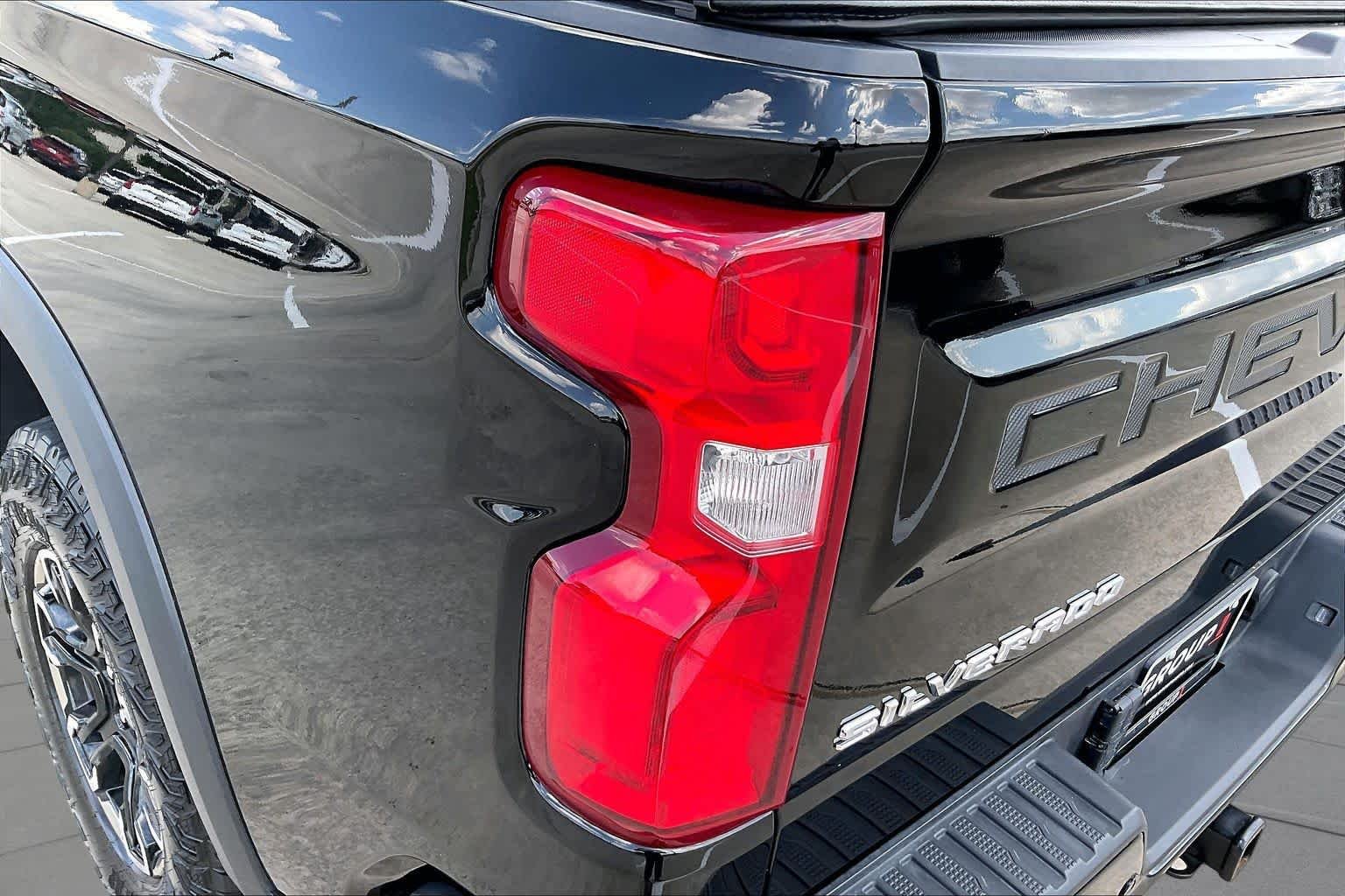 Used 2024 Black Chevrolet ZR2 image 27