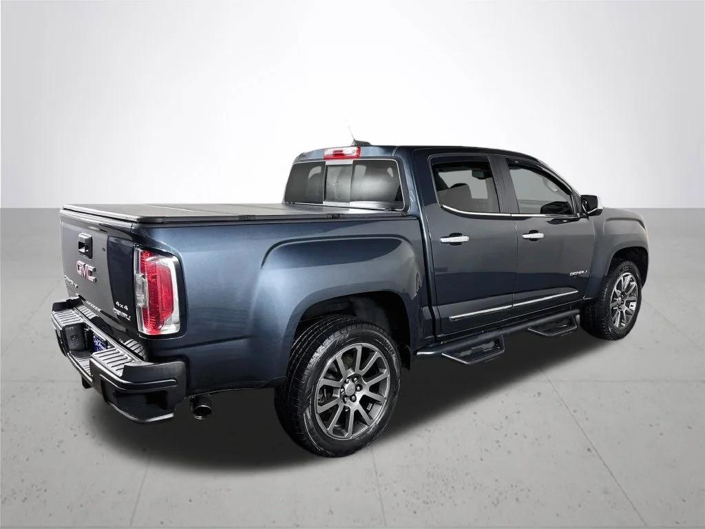 Used 2019 Blue GMC Denali image 6