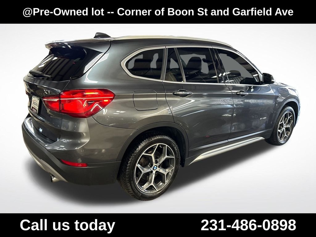 Used 2018 Gray BMW xDrive28i image 5
