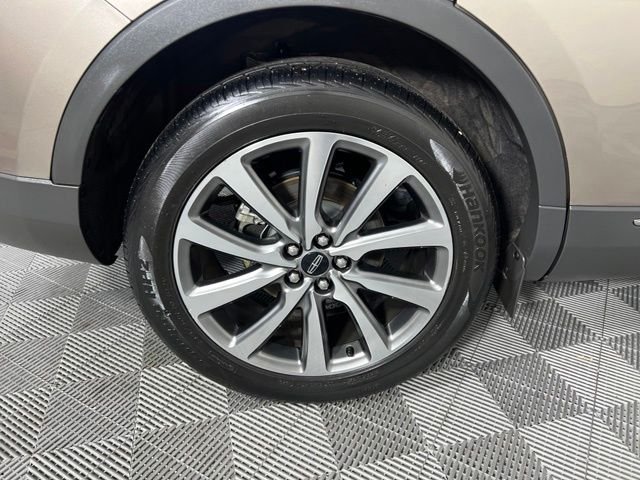 Used 2019 Brown Lincoln Select image 41