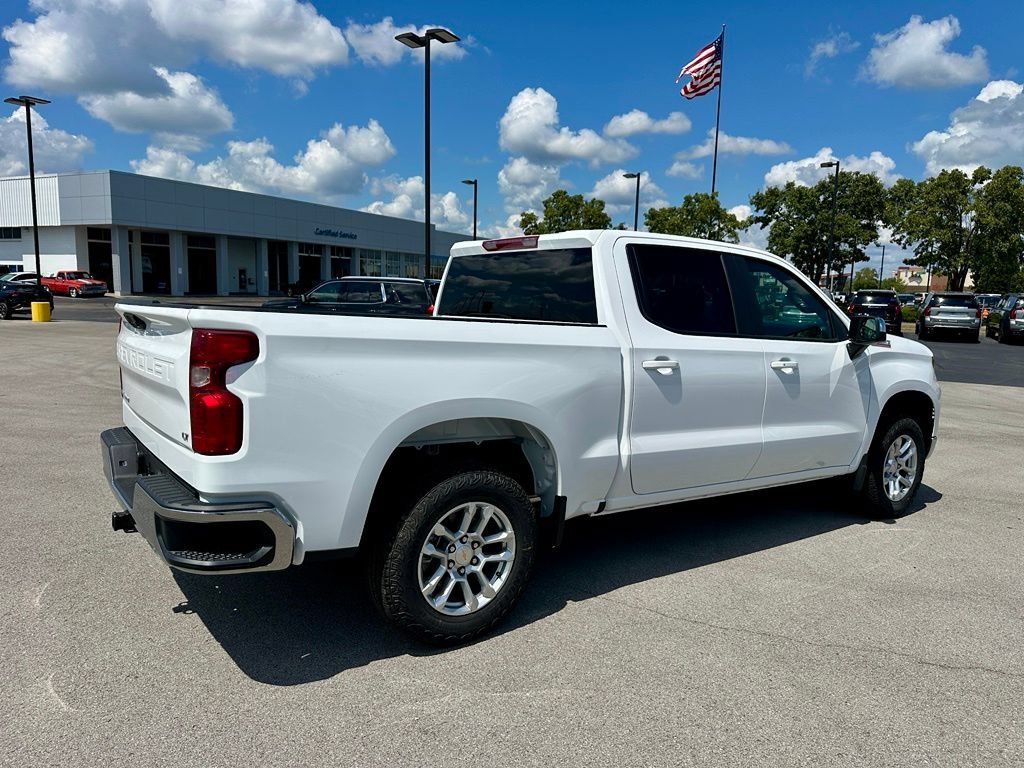 New 2026 Summit White Chevrolet LT image 3