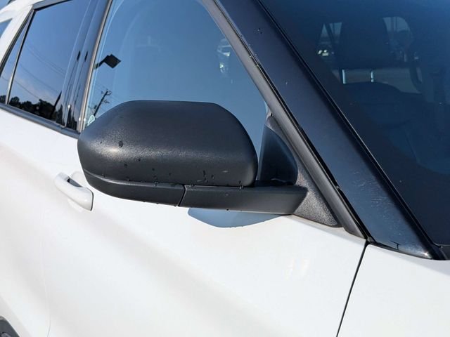 Used 2023 White Ford XLT image 11