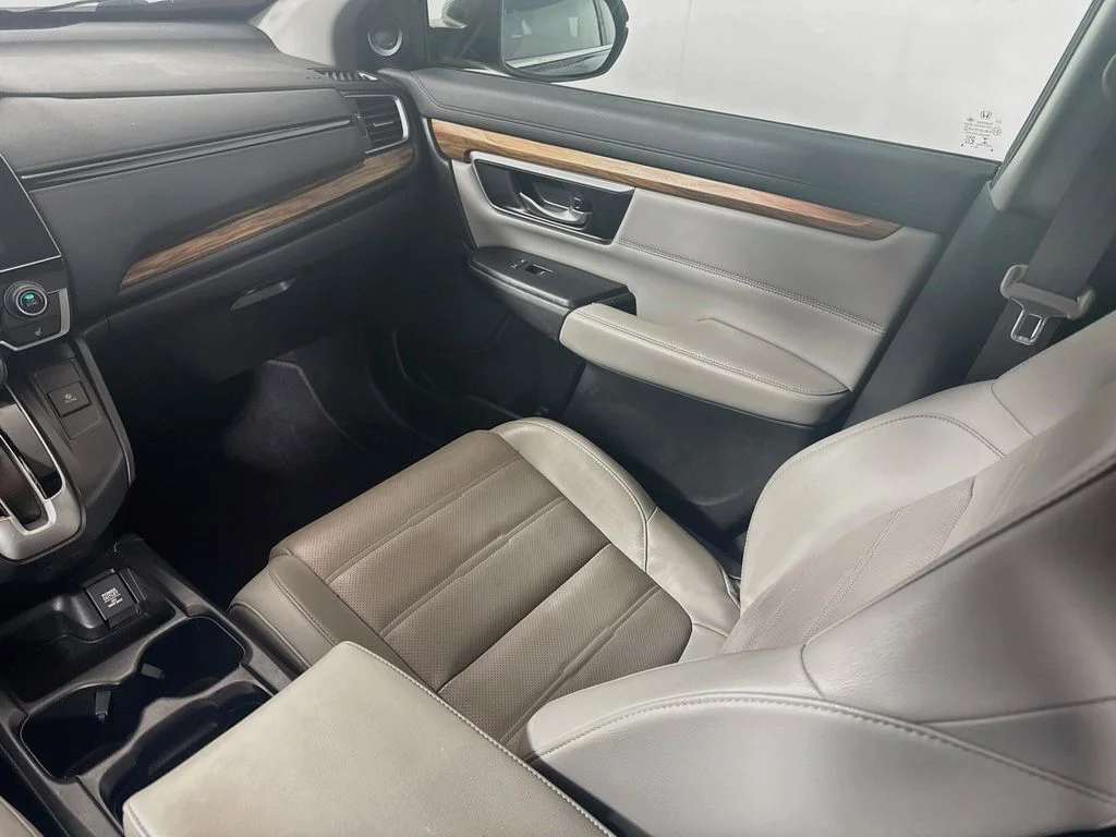 Used 2018 Gunmetal Metallic Honda EX-L image 21