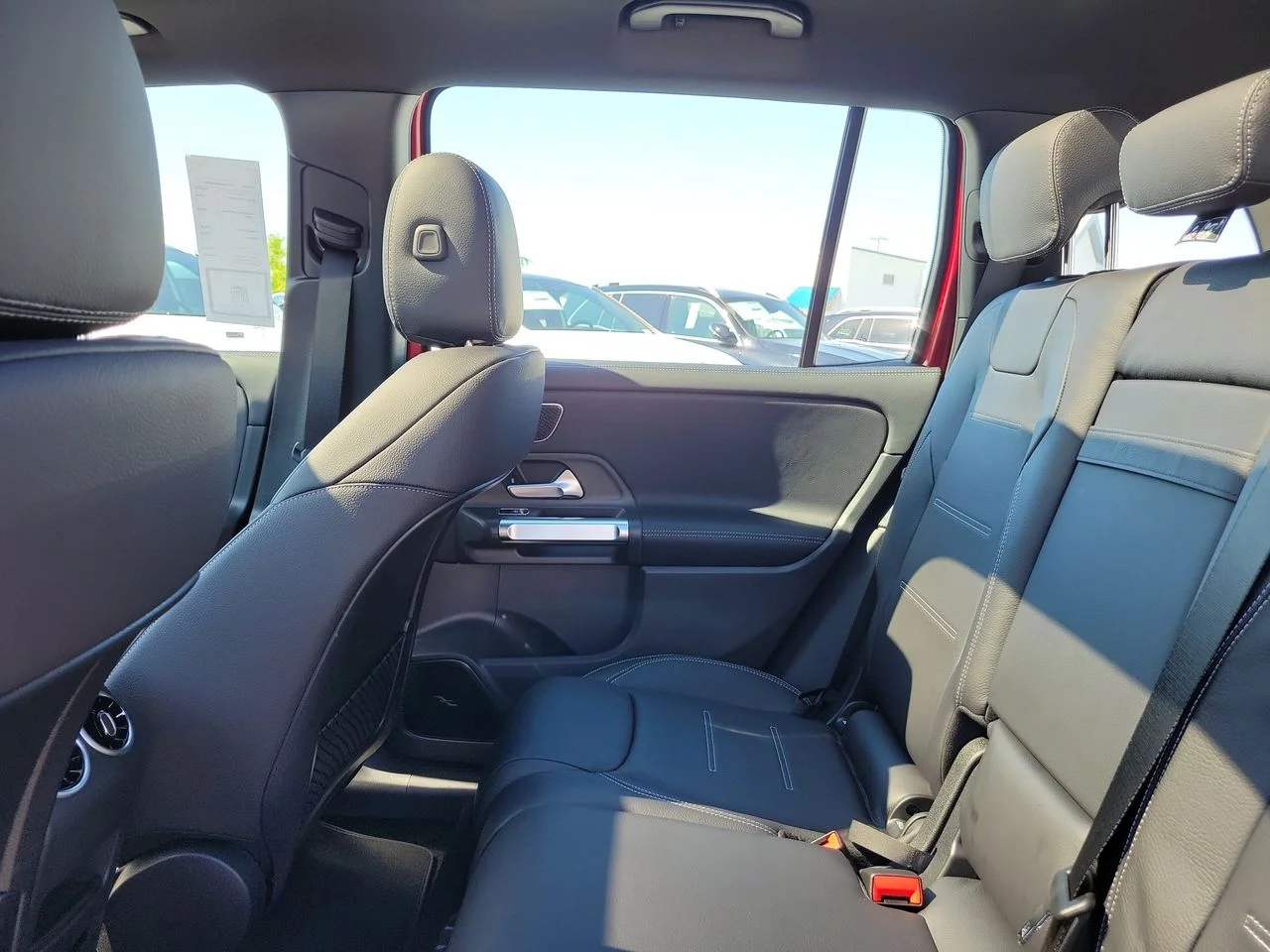 New 2026 MANUFAKTUR Patagonia Red Metallic Mercedes-Benz AMG® GLB 35 4MATIC® SUV image 12