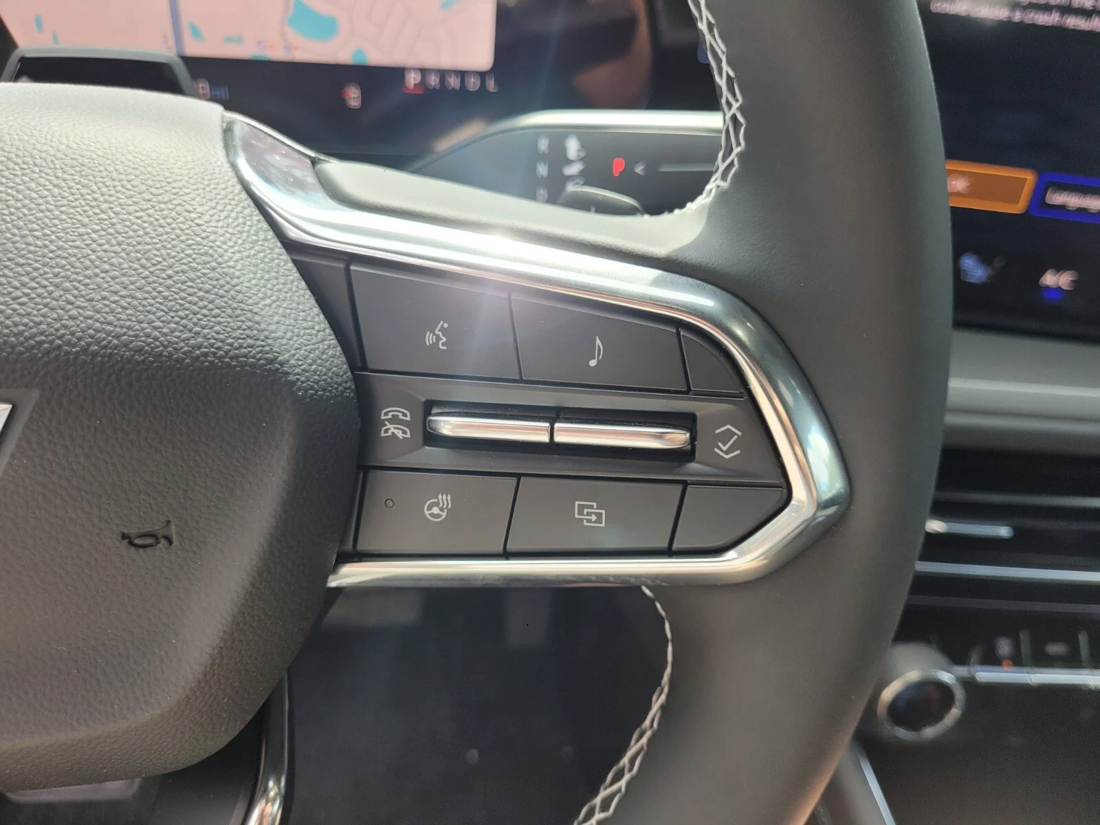2025 Chevrolet Traverse LT - Photo 33