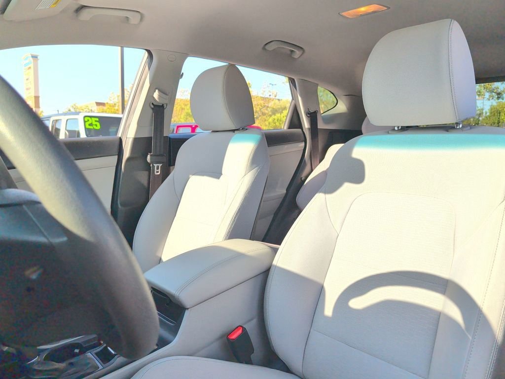 Used 2020  Hyundai SEL image 21