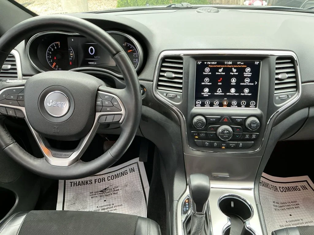 Used 2018 Silver Jeep Altitude image 18