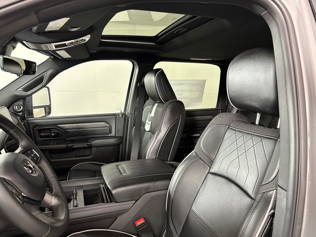 New 2026 Ceramic Gray Clear-Coat Exterior Paint RAM Limited image 30