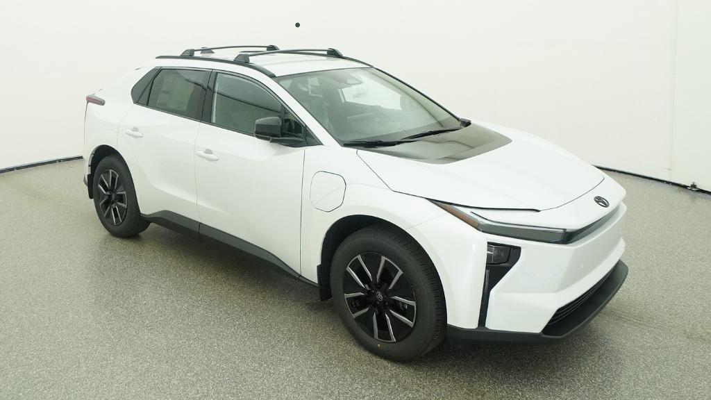 New 2026 Wind Chill Pearl Toyota XLE image 25