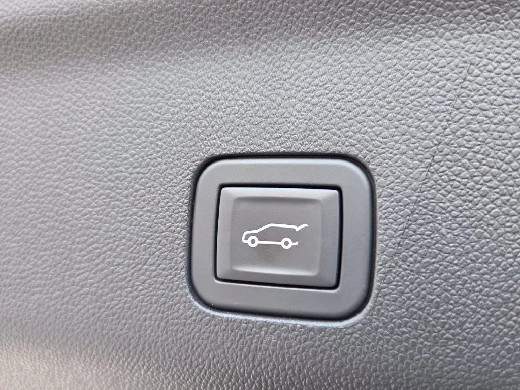 Used 2024 Titanium Rush Metallic GMC Denali image 15