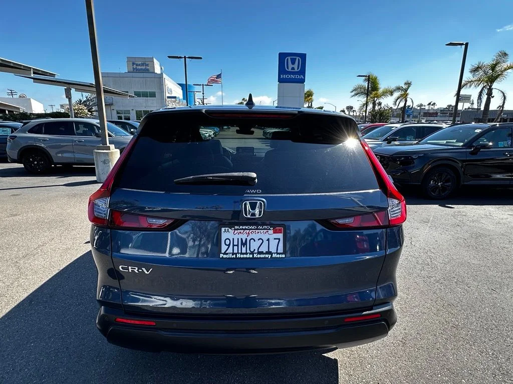 Used 2023  Honda EX-L image 6