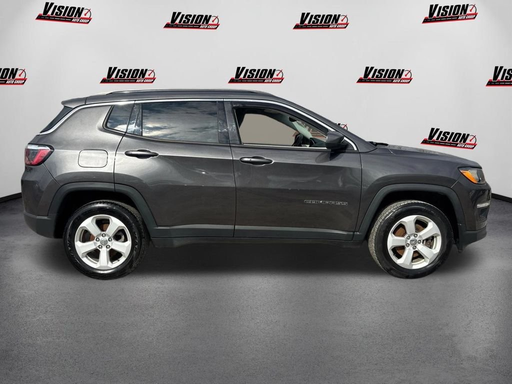 Used 2021 Gray Jeep Latitude image 4