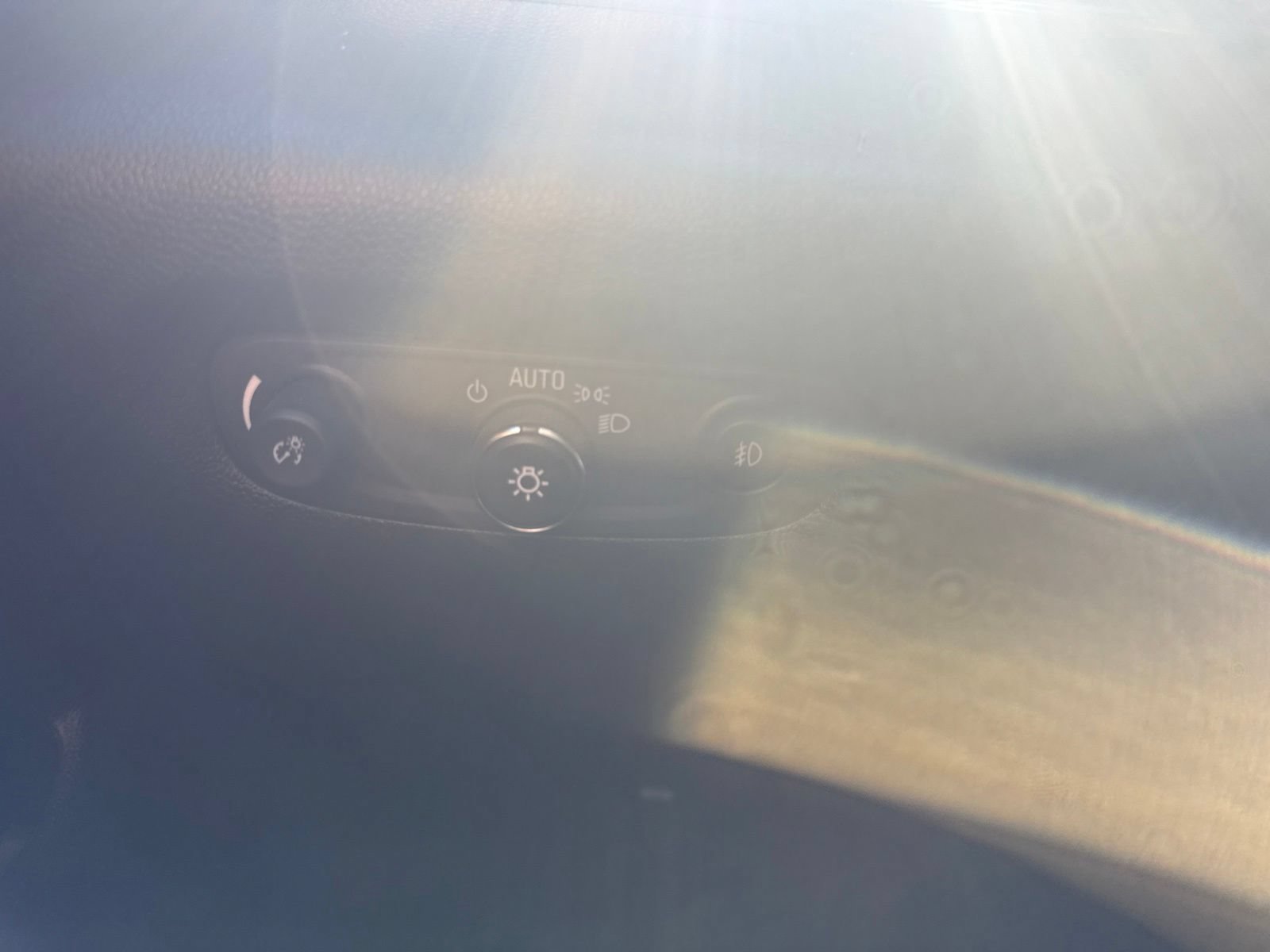 Used 2020 SUMMIT WHITE Chevrolet LT Cloth image 38