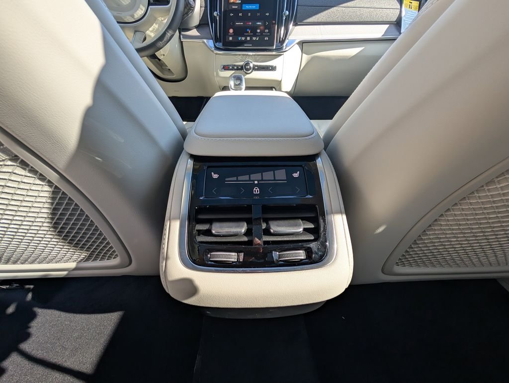 Used 2026 White Volvo B6 Ultra image 12