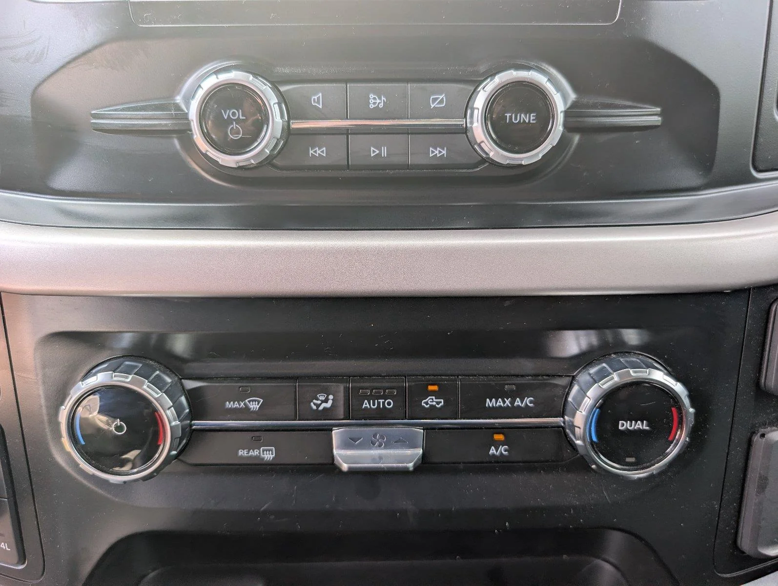 Used 2023 Carbonized Gray Ford XLT image 21