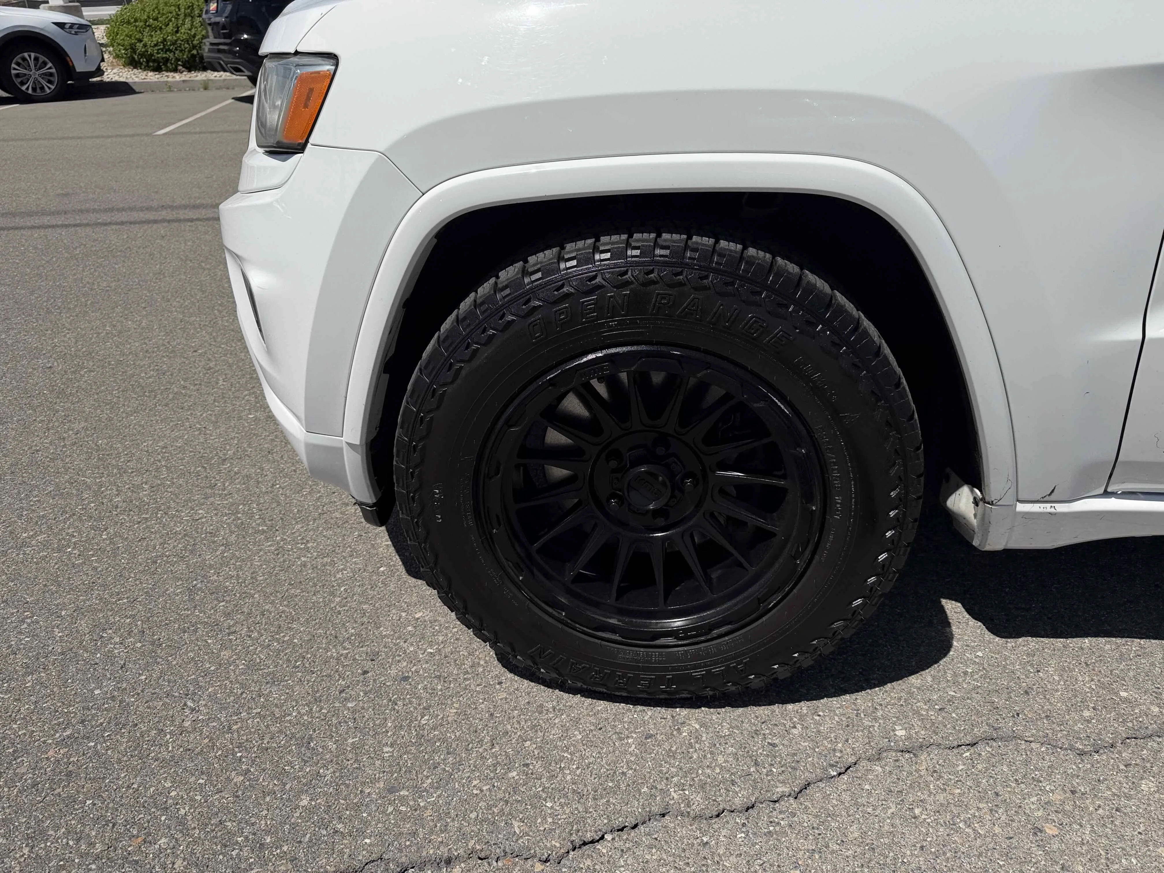 Used 2015 Bright White Clearcoat Jeep Overland image 13