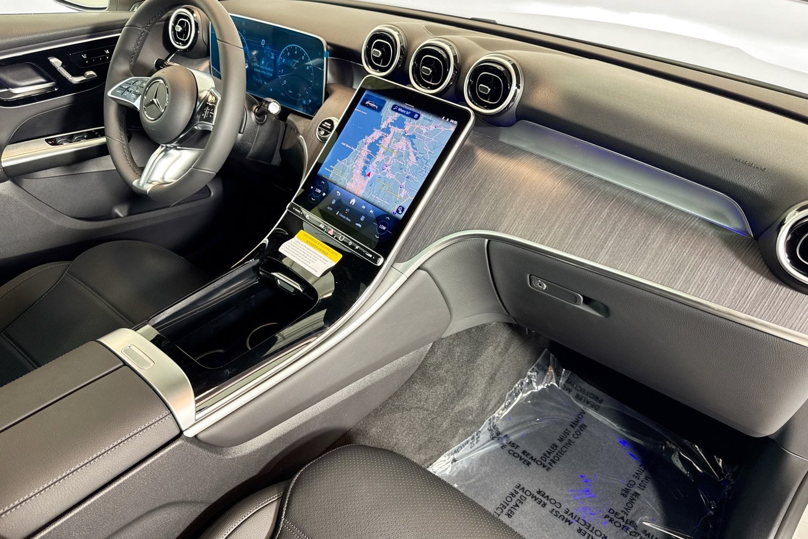 New 2026 Polar White Mercedes-Benz GLC 300 image 27