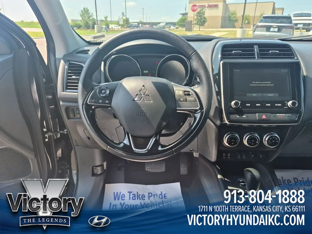 Used 2024  Mitsubishi 2.0 SE image 14