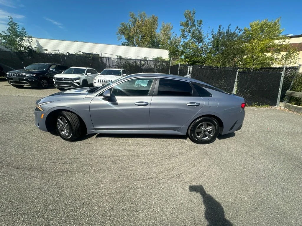 Used 2024 Silver Kia LXS image 3