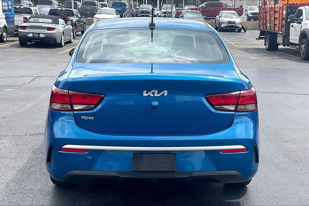 Used 2023 Blue Kia S image 3