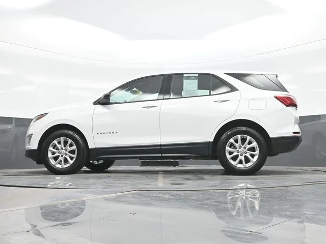 Used 2018 White Chevrolet LS image 20