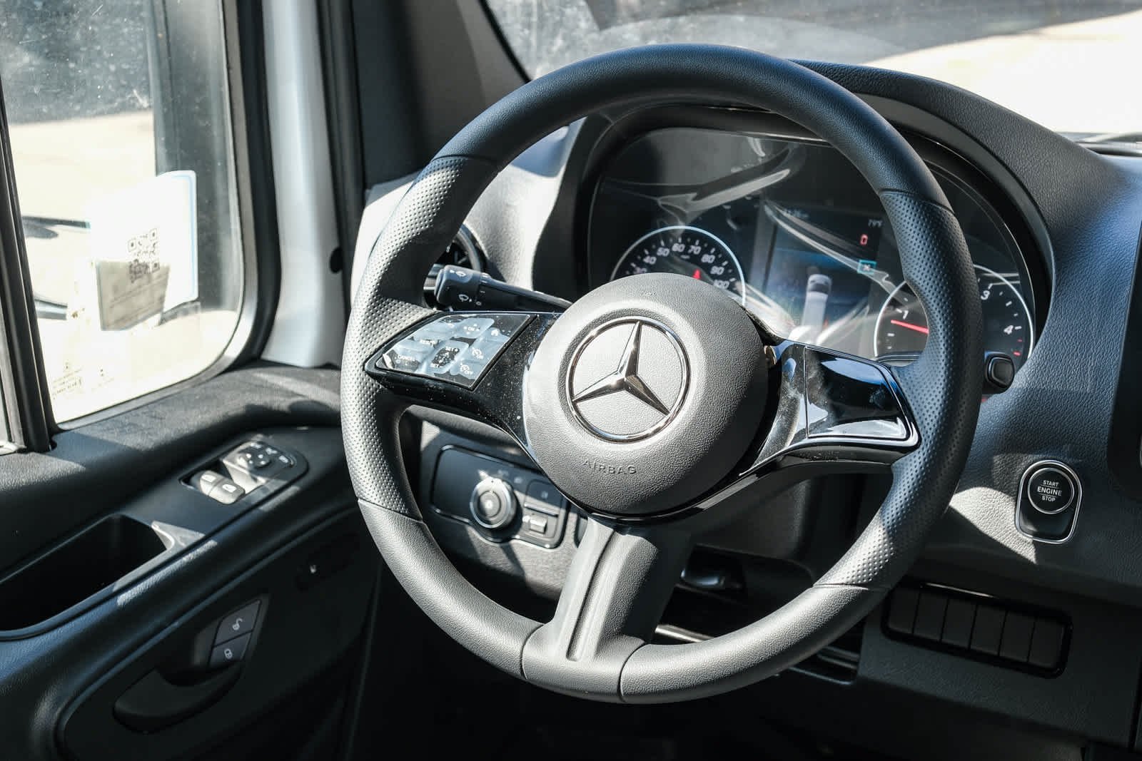 New 2026 Arctic+White Mercedes-Benz Cargo 144 WB  RWD 2.0L 4-Cylinder image 18