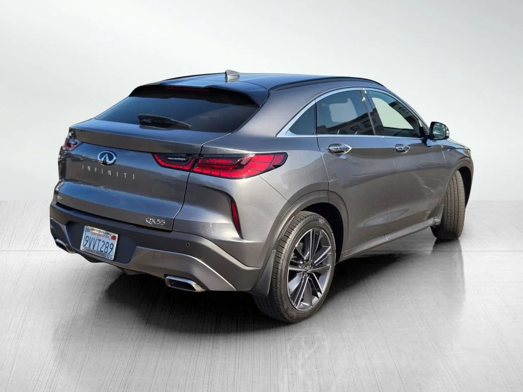 Certified Used 2025 Graphite Shadow INFINITI LUXE image 4