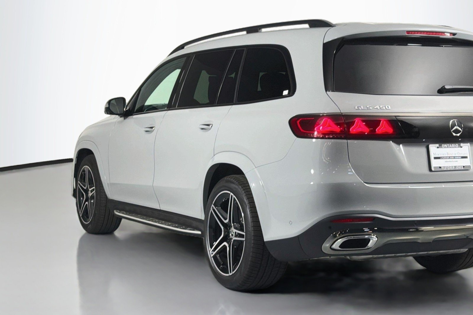 New 2027 MANUFAKTUR Alpine Grey Mercedes-Benz GLS 450 4MATIC® SUV image 17