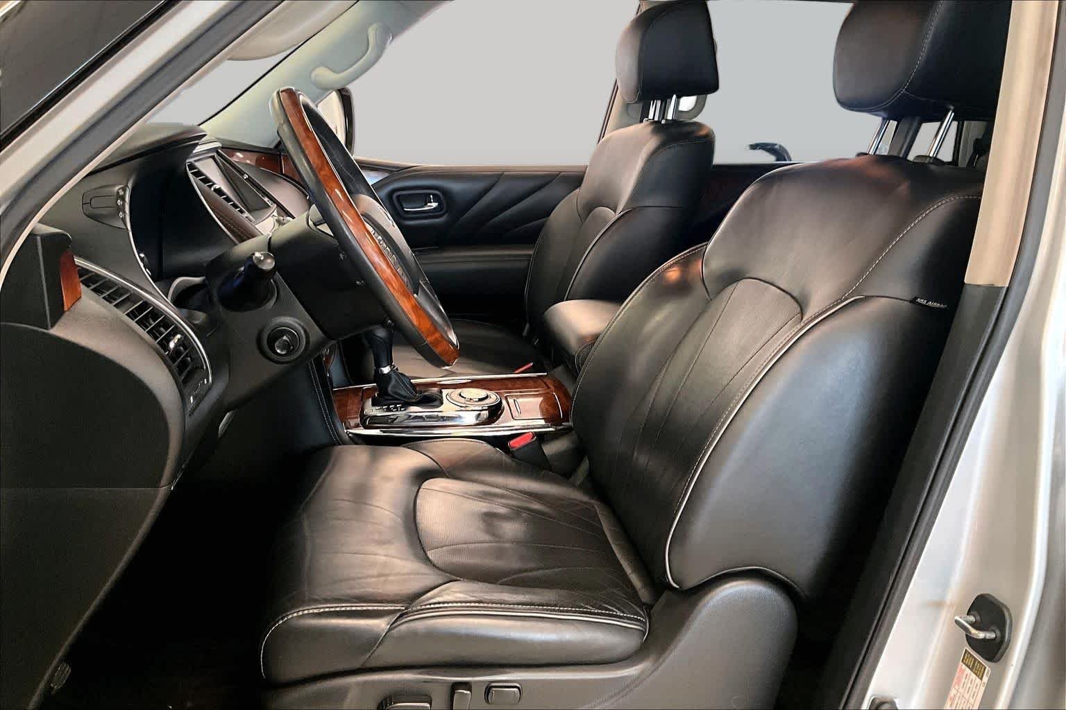 Used 2017 Liquid Platinum INFINITI  image 7