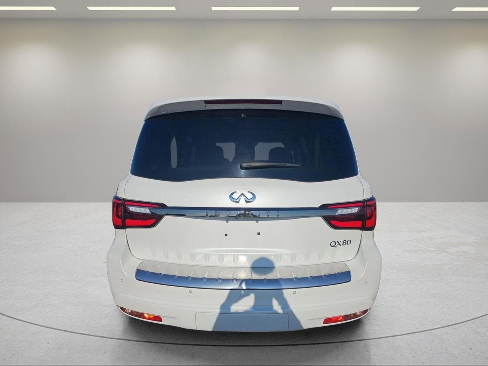 Used 2023 Moonstone White INFINITI PREMIUM SELECT image 5