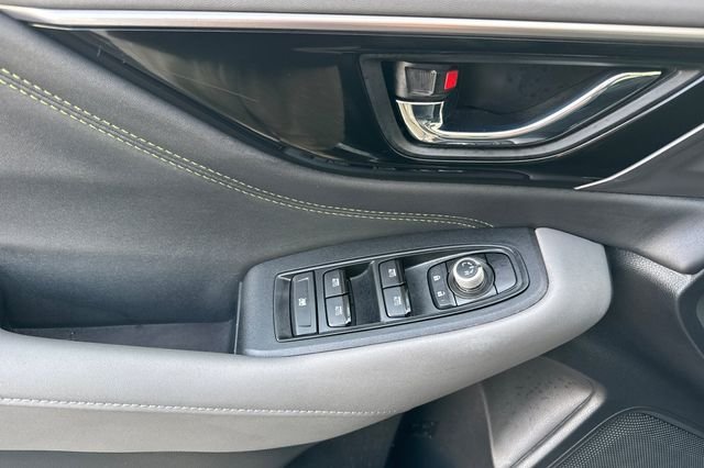 Used 2025 White Subaru Onyx Edition image 12